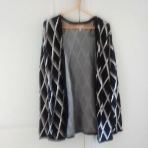 Croft & Barrow Black and White Tan Diamond Cardigan